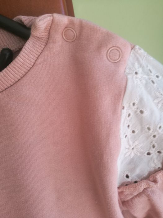 Bluza sweterek Newbie koronka roz 86