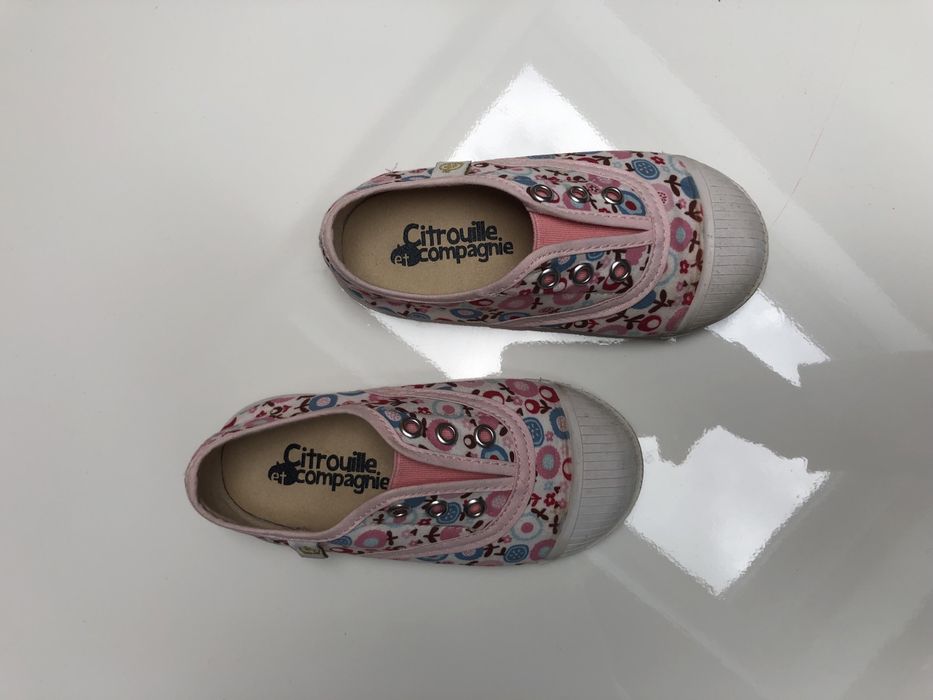 Tenis menina 23 - usados em bom estado