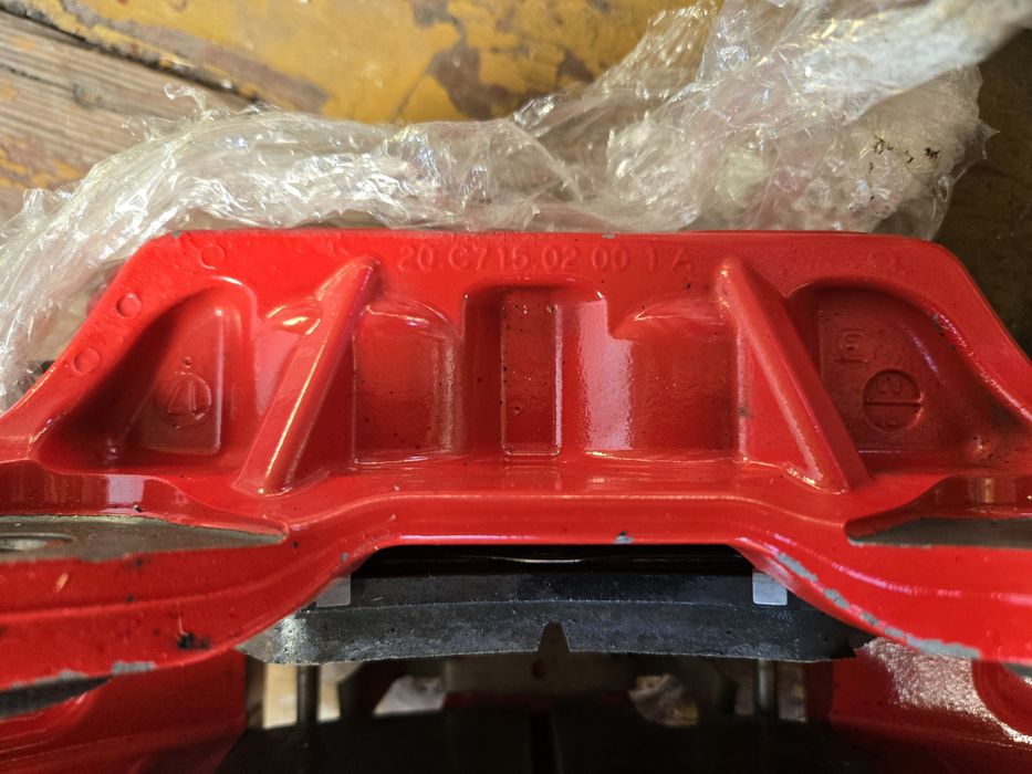 Оригінальні супорта передні Brembo від ауді q5 80A