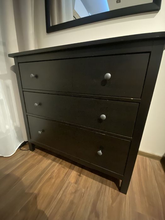 Komoda w kolorze wenge