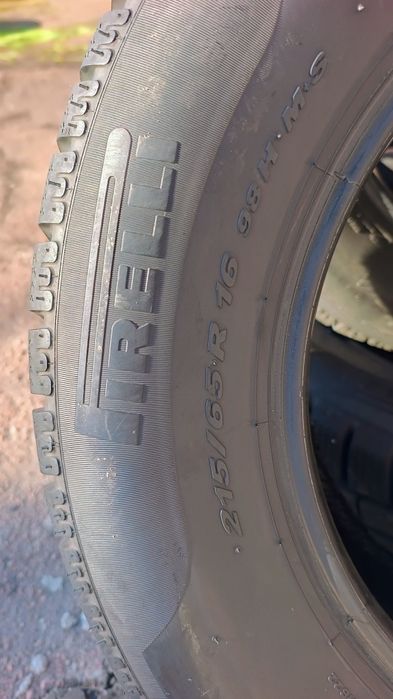 Зимові шини 215 55 16