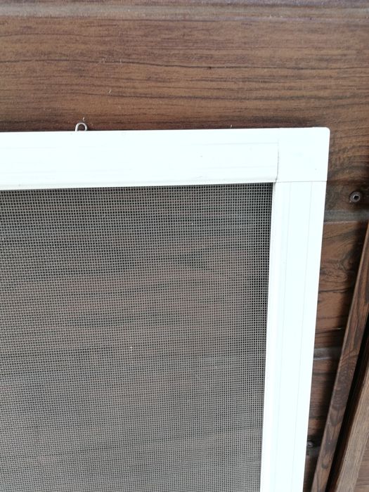 Moskitiera, siatka na okno.