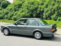 BMW 320 is E30 1990