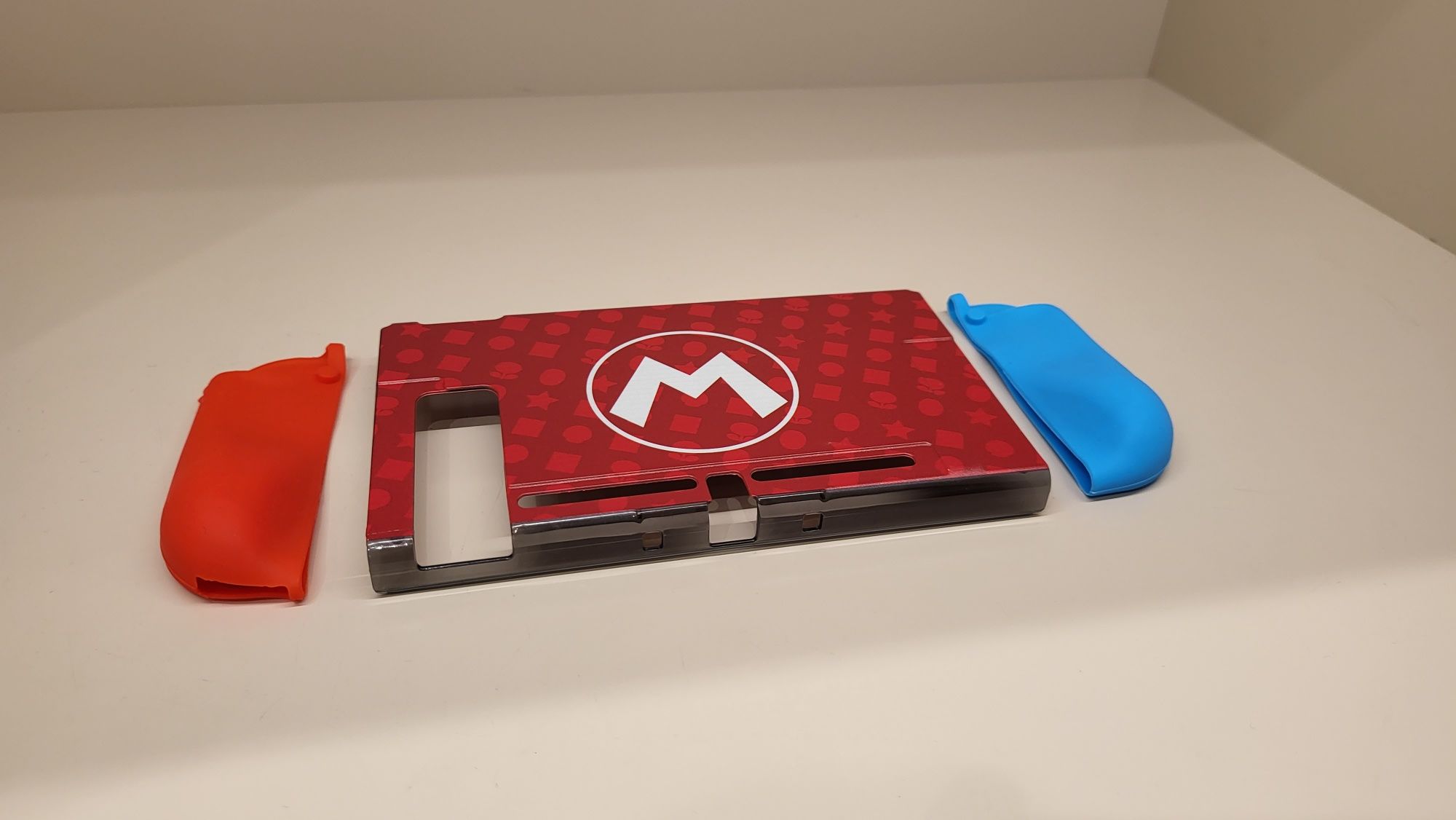 Proteções Oficiais Mario para Nintendo Switch e Joy Cons