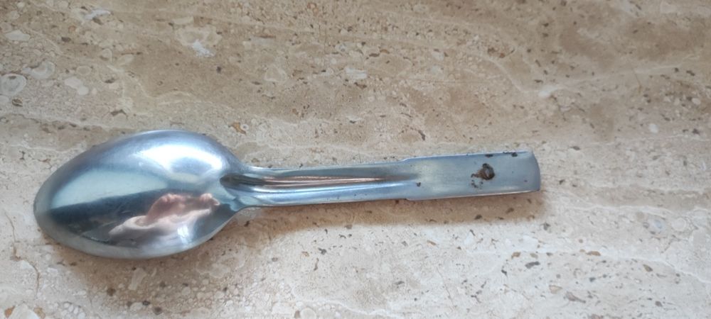 Łyżka stara wygrzebana z ziemi