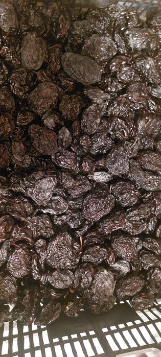 Śliwki,  gruszki, jabłka suszone