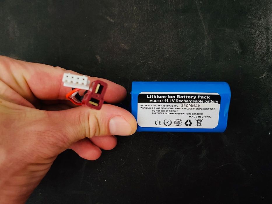 Baterias LiPo for RC Batteries 3S and a charger for sale