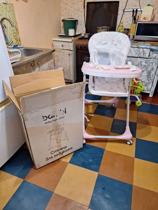 Стульчик для годування