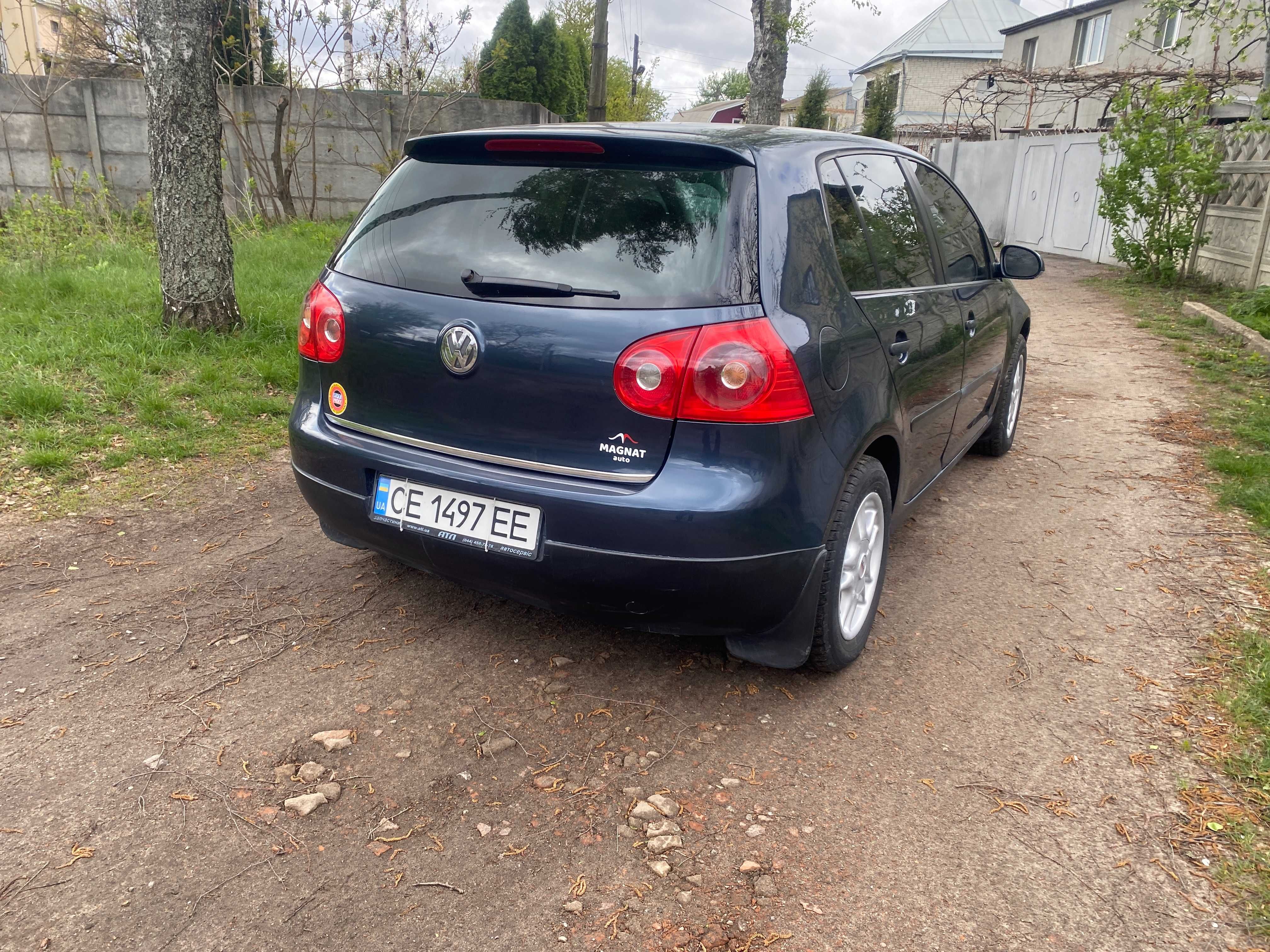 Volkswagen Golf 2005  1.6 МРІ  (102 к.с.)