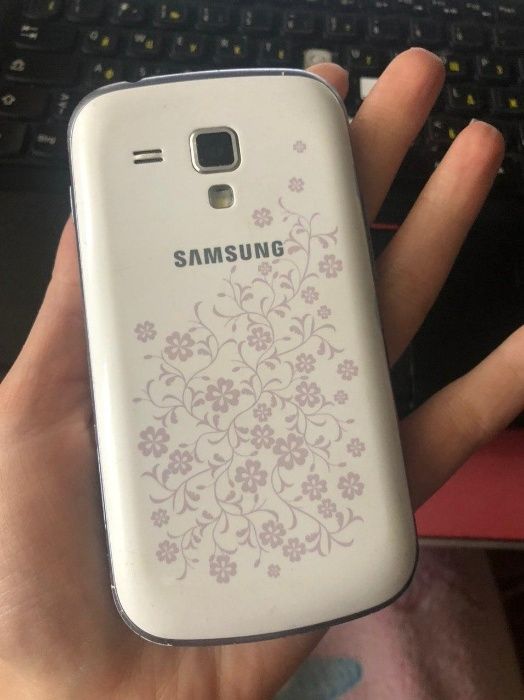 Мобильный телефон Samsung gt-s7562 Galaxy S Duos