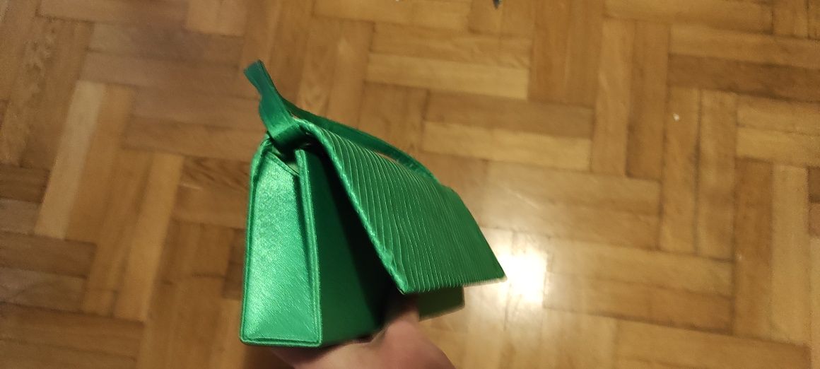 Zielona połyskliwa kopertówka