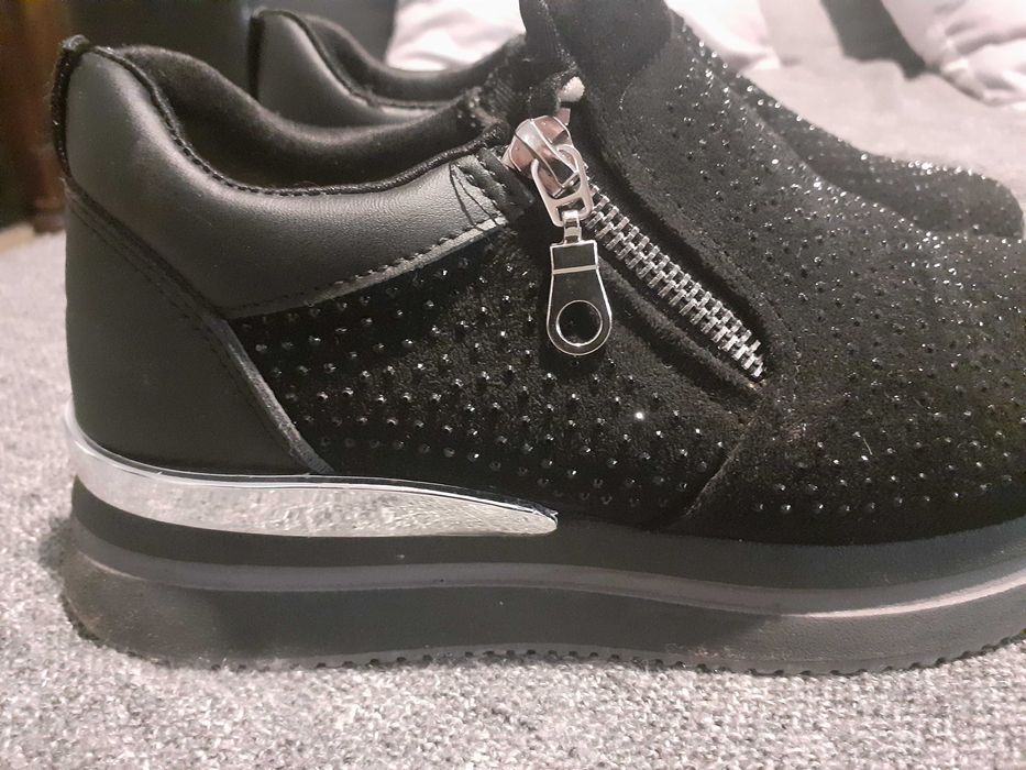 Adidasy z cyrkoniami 37