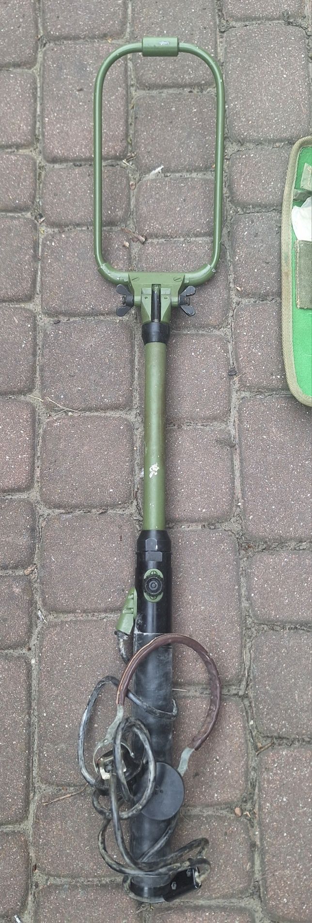 Wojskowy wykrywacz metali W 2 P
