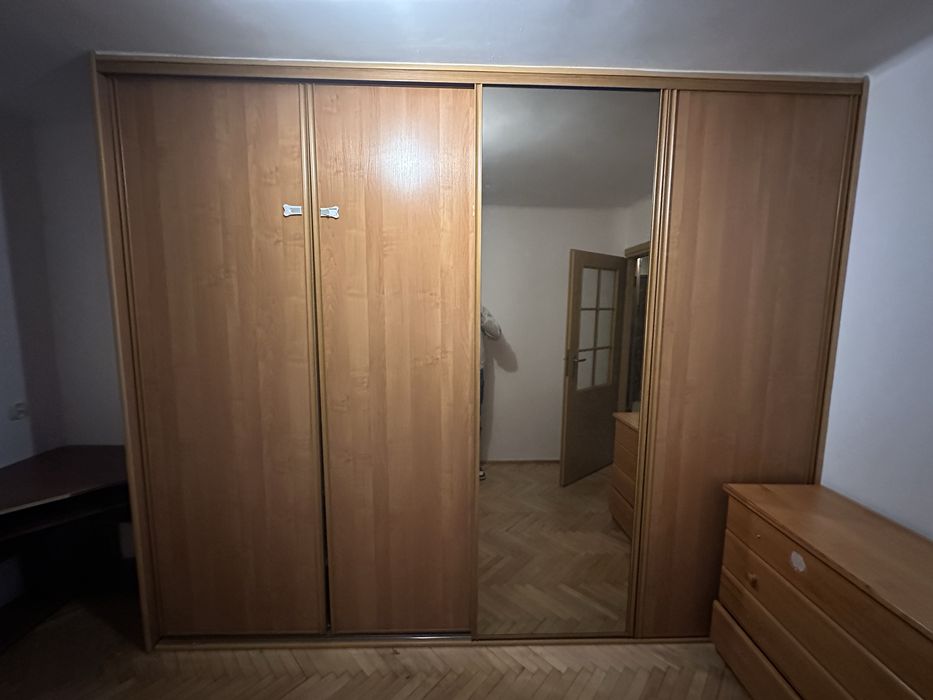 Drewniana szafa za darmo