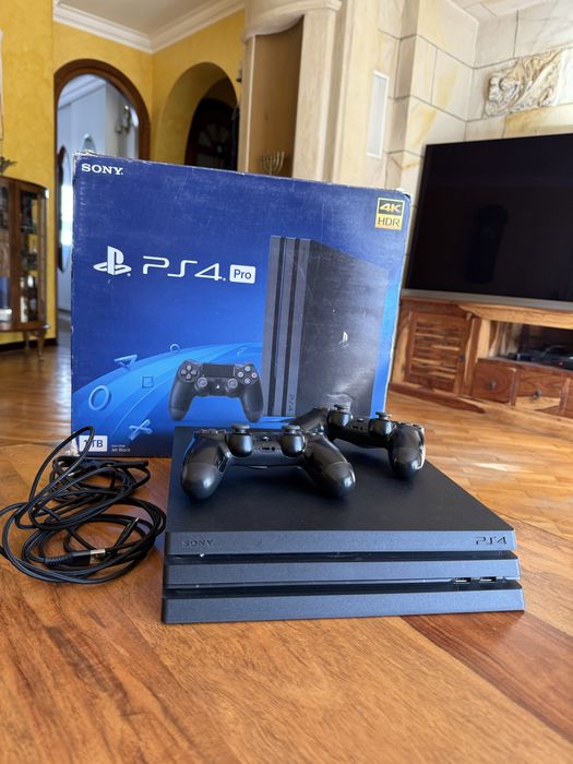 Konsola PS4 pro 1TB