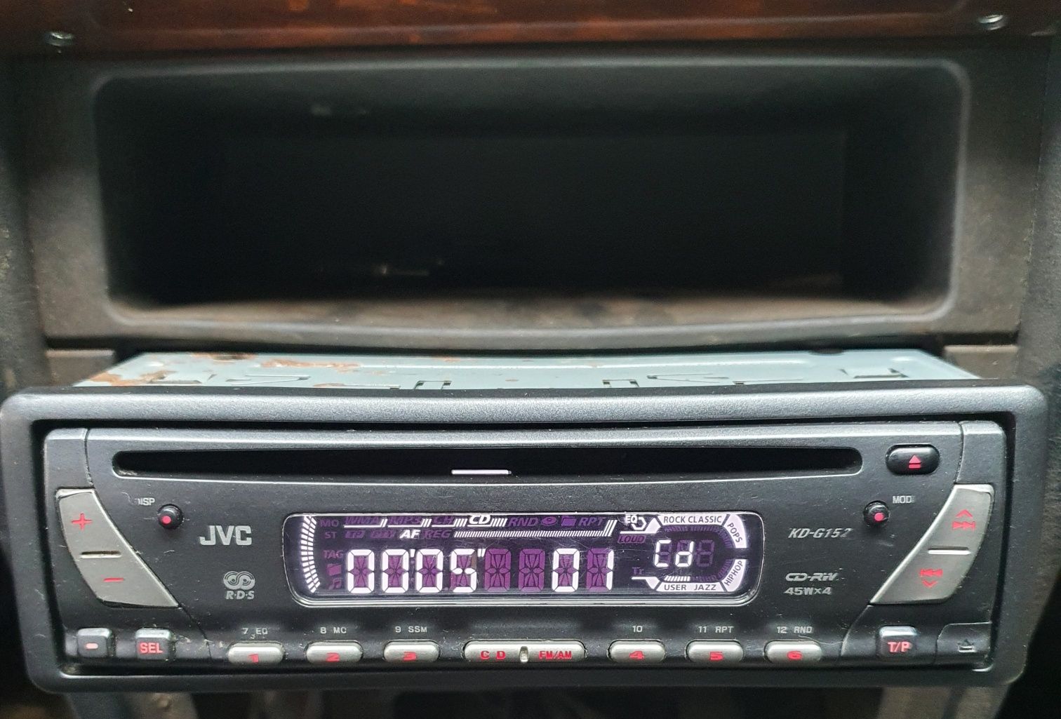 Radioodtwarzacz CD Radio samochodowe auta JVC 4x45w