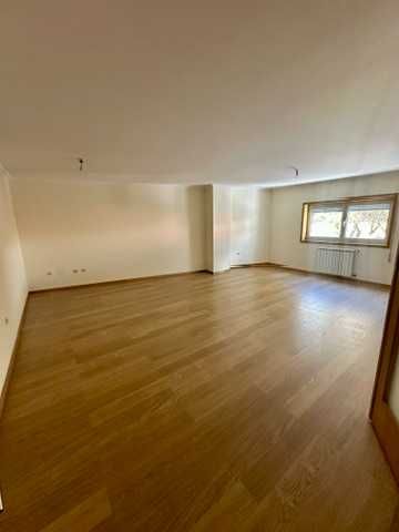 Arrenda-se T3 no centro Bragança c/ garagem