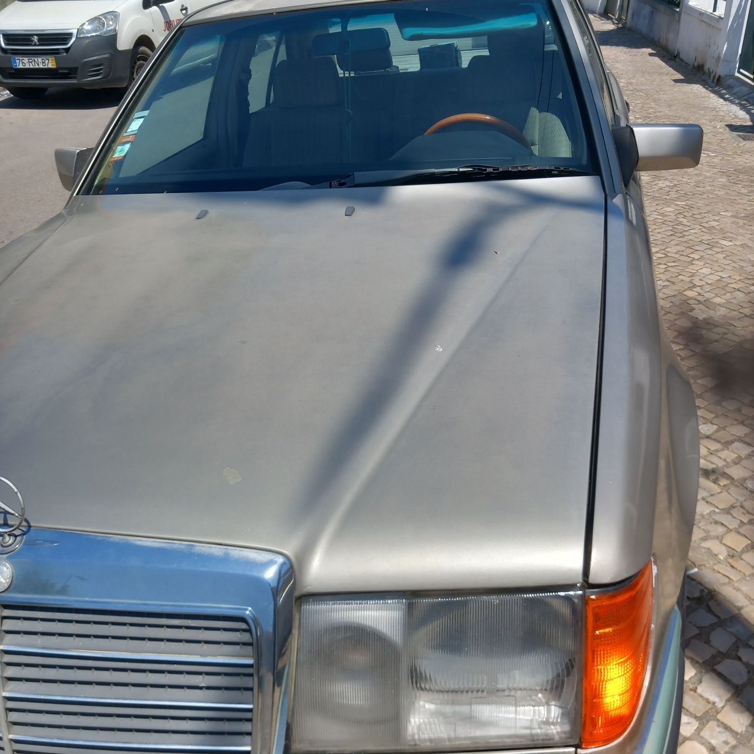 Mercedes 200d em bom estado