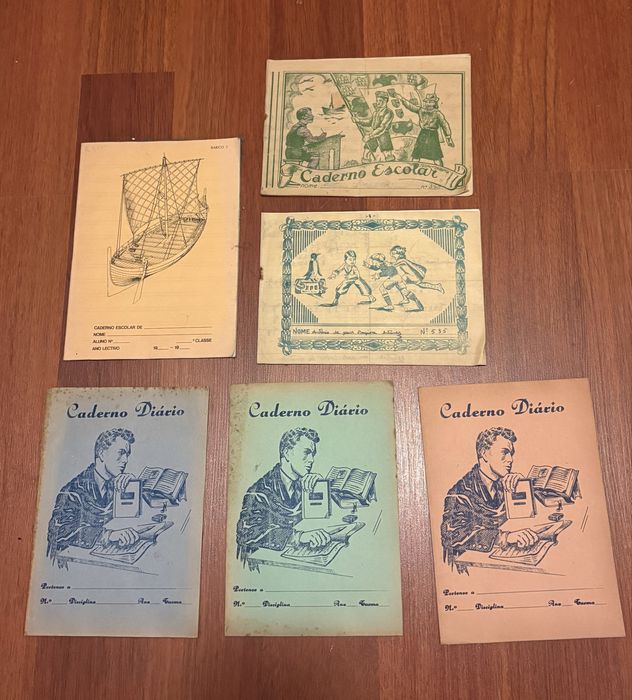 Lote de Cadernos Escolares Antigos
