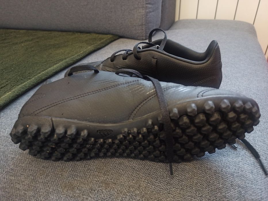 Adidas Predator 41 1/3 turfy
