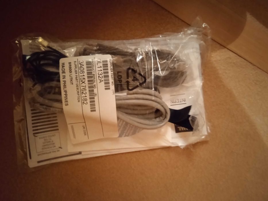 Ups em caixa, nunca usada, não respondo a mensagem, nem faço entregas.