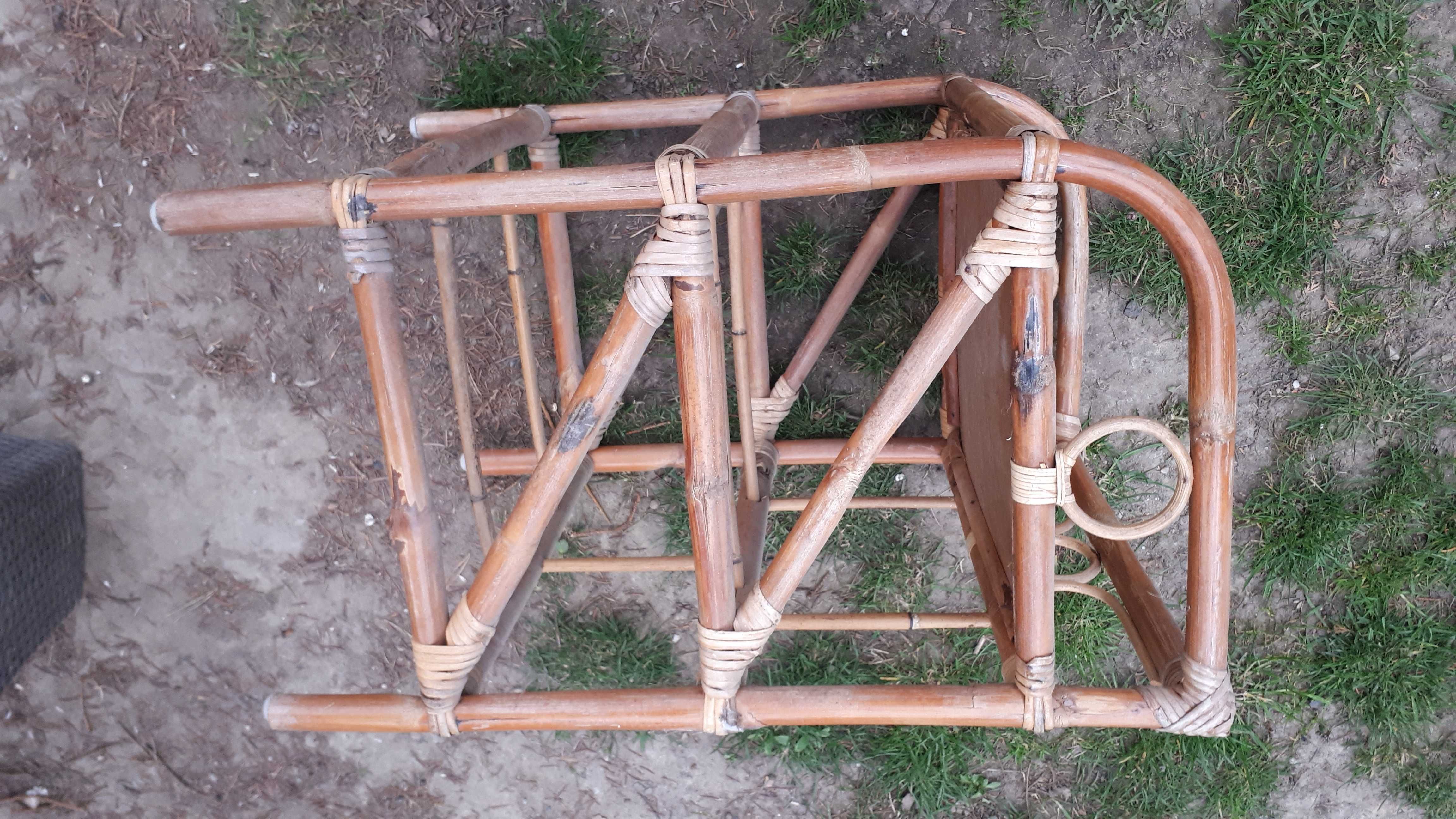 Stolik rattanowy mały