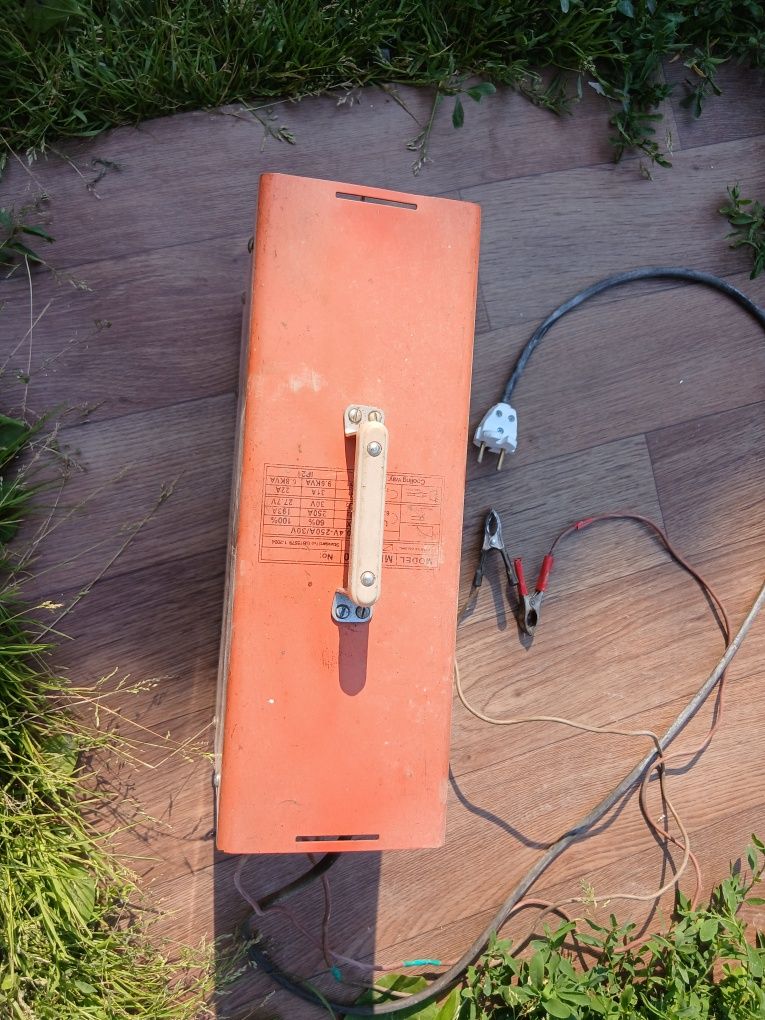 Заряднопусковий пристрій 12V