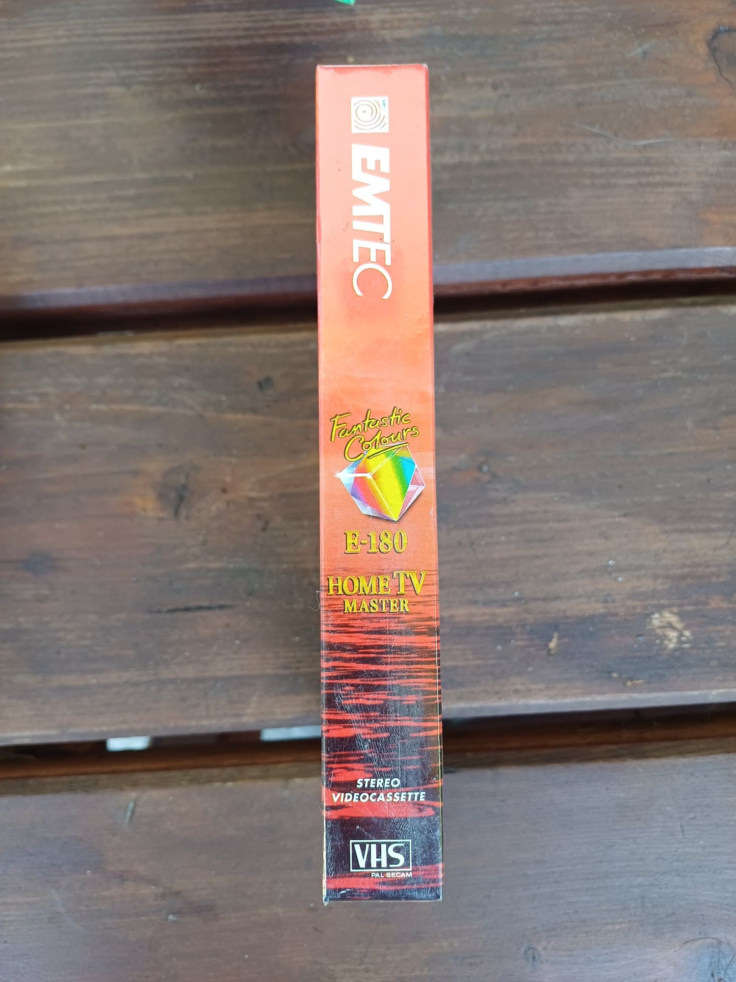 Nowa i oryginalna kaseta VHS EMTEC E-180
