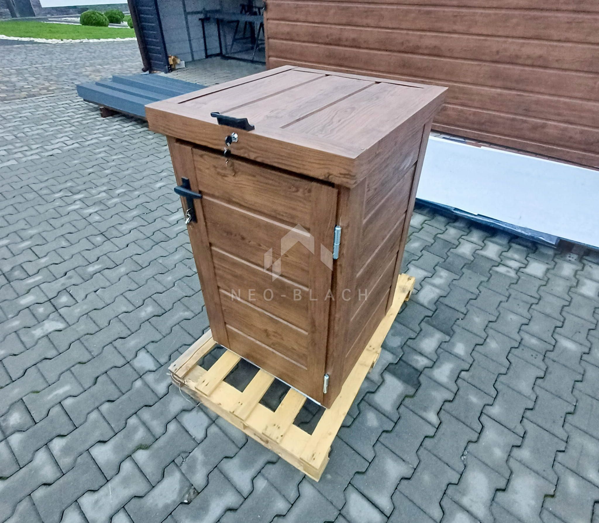 Zabudowa Kosza Na Śmieci Wiata Obudowa Kubła 80X70X120 Cm 1X240L Nb421