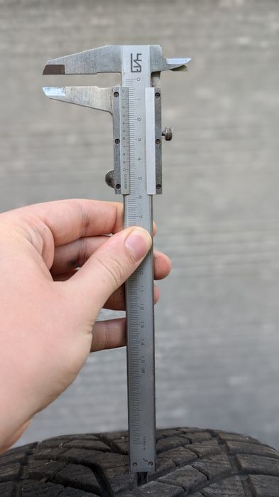 Yokohama 245/45 R18 Bluearth Winter V905 100V