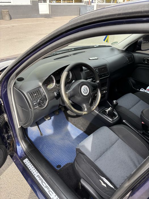 Продам авто Volkswagen Golf 4