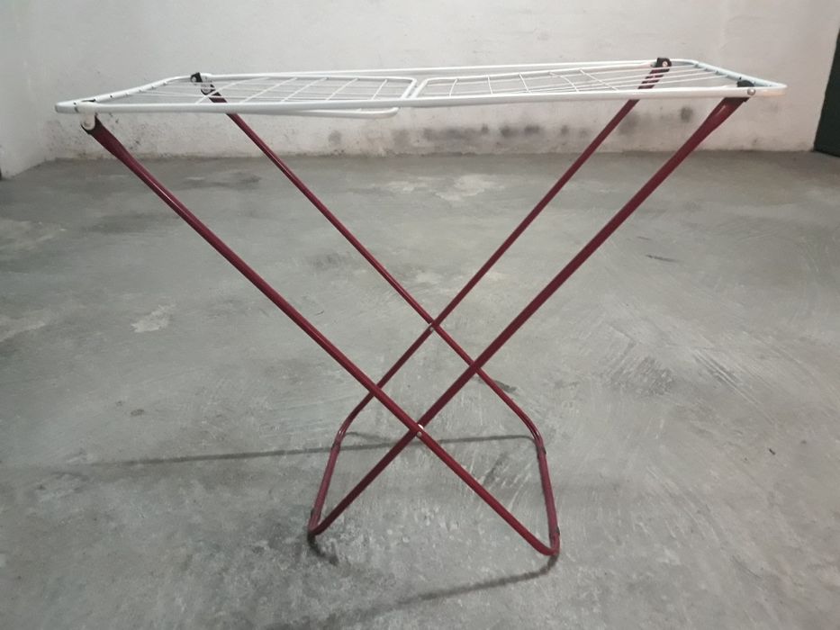 Estendal / varão de chão