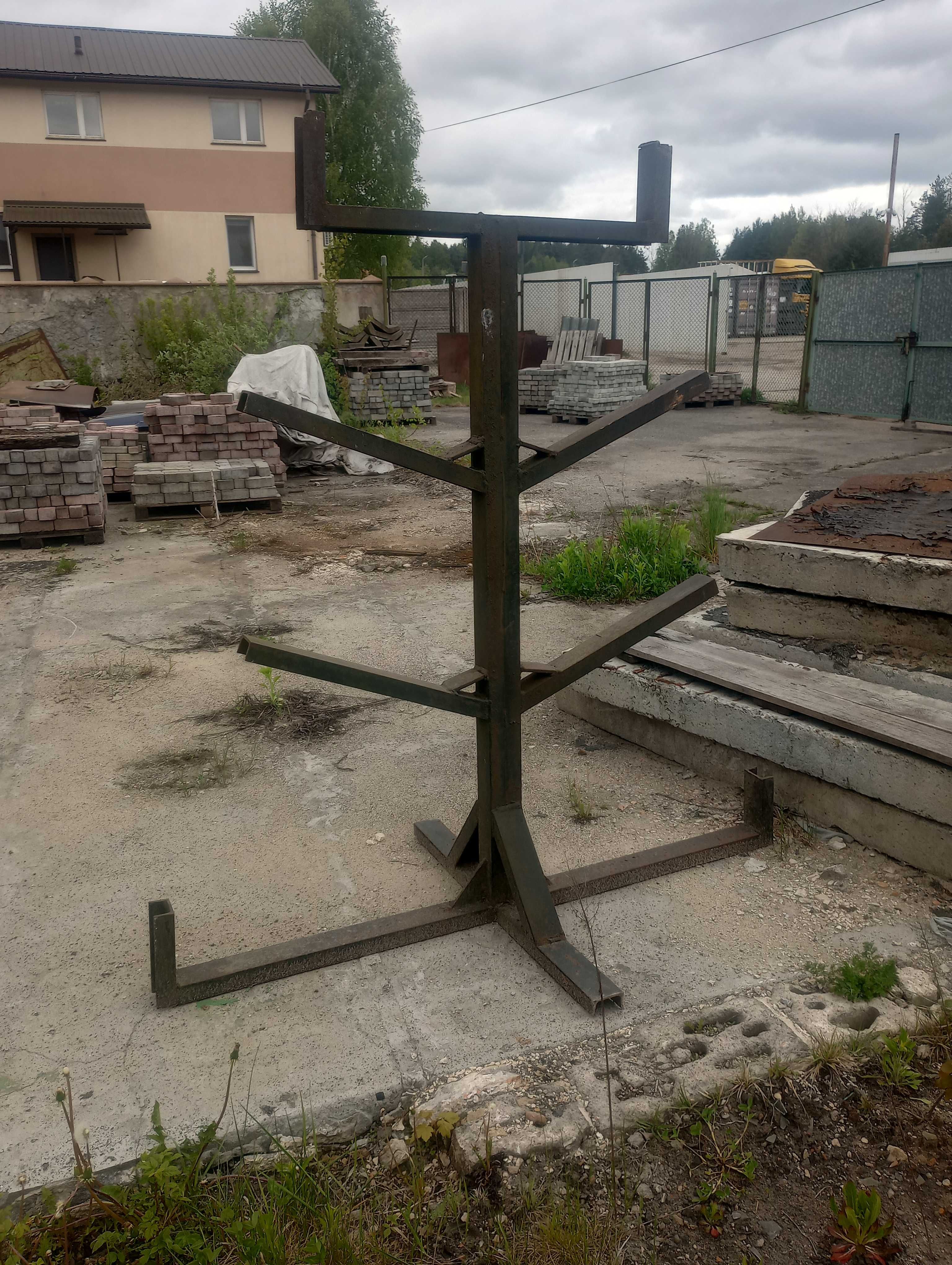 Stojak stalowy na profile,pręty, rury itp.