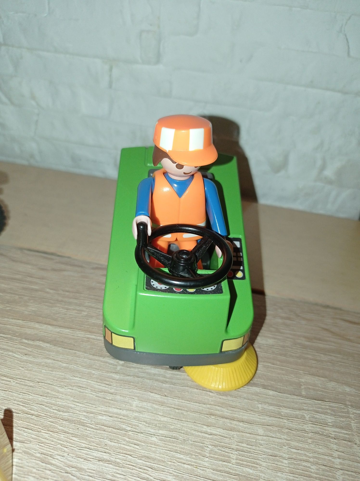 Playmobil zamiatarka uliczna+ 2 pracowników_kosze_motor