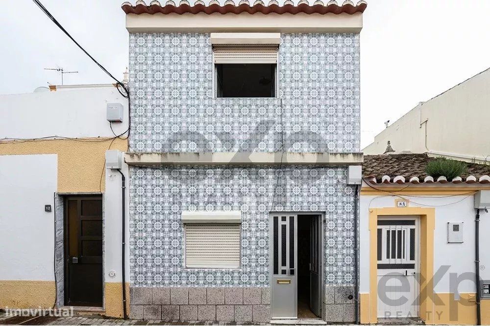 Moradia T2 para renovar em Cabanas de Tavira
