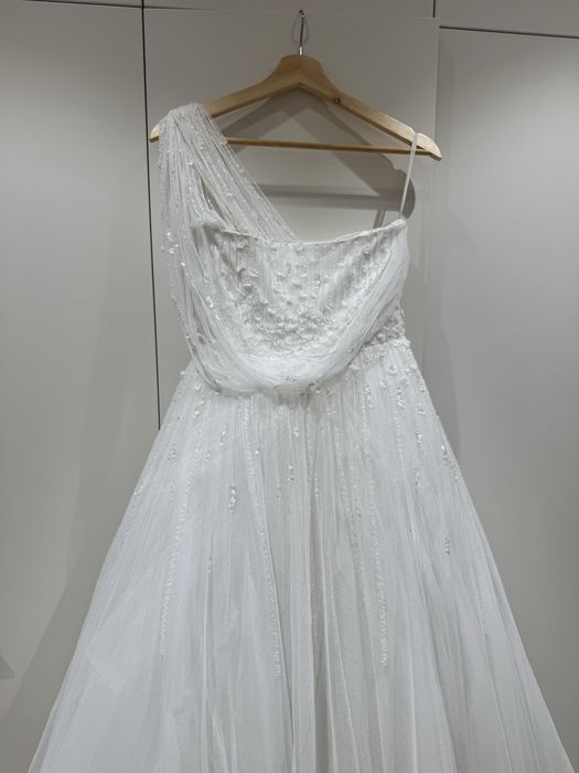 Весільна сукня Pronovias