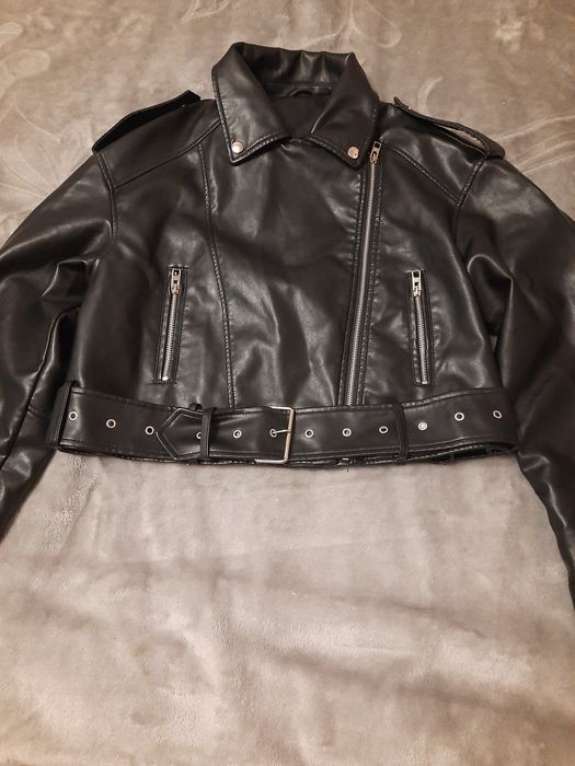 Продам укорочену косуху