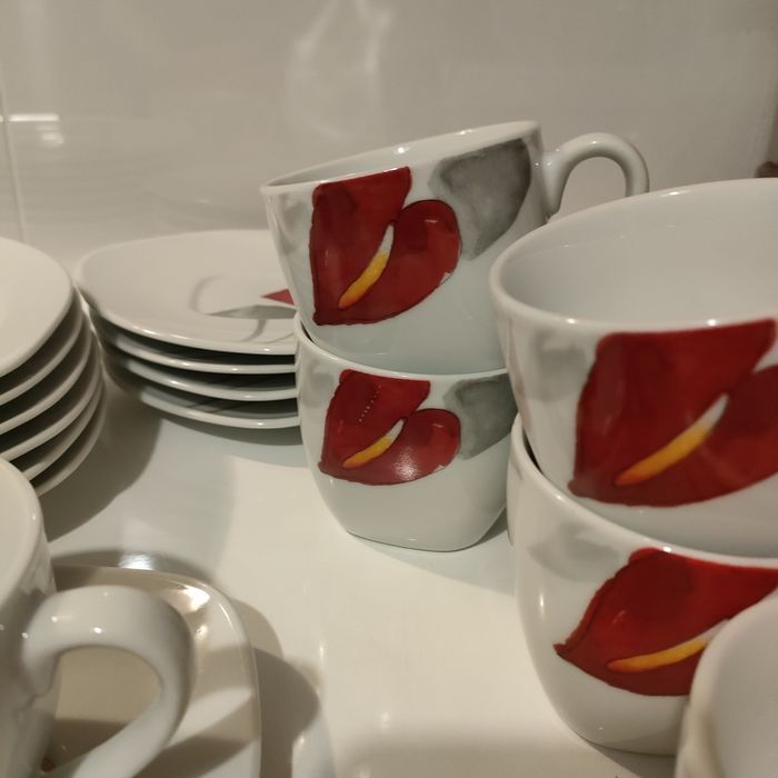 Zestaw do kawy plus talerzyki do ciasta