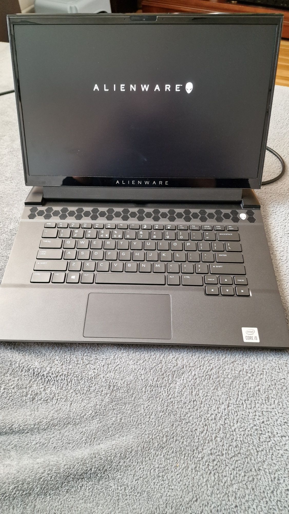 Laptop Dell Alienware m15 R3 i9 32Gb 1tb RTX2070 do grania zamiana