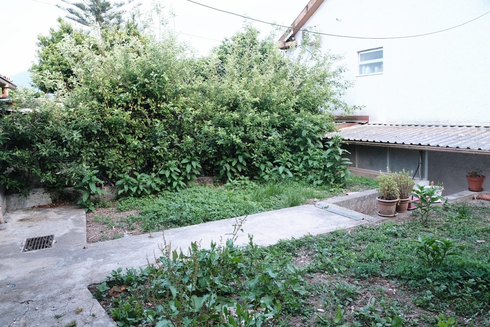 Andar moradia, T3,
 c/ garagem para 3 carros
 Em Nogueira