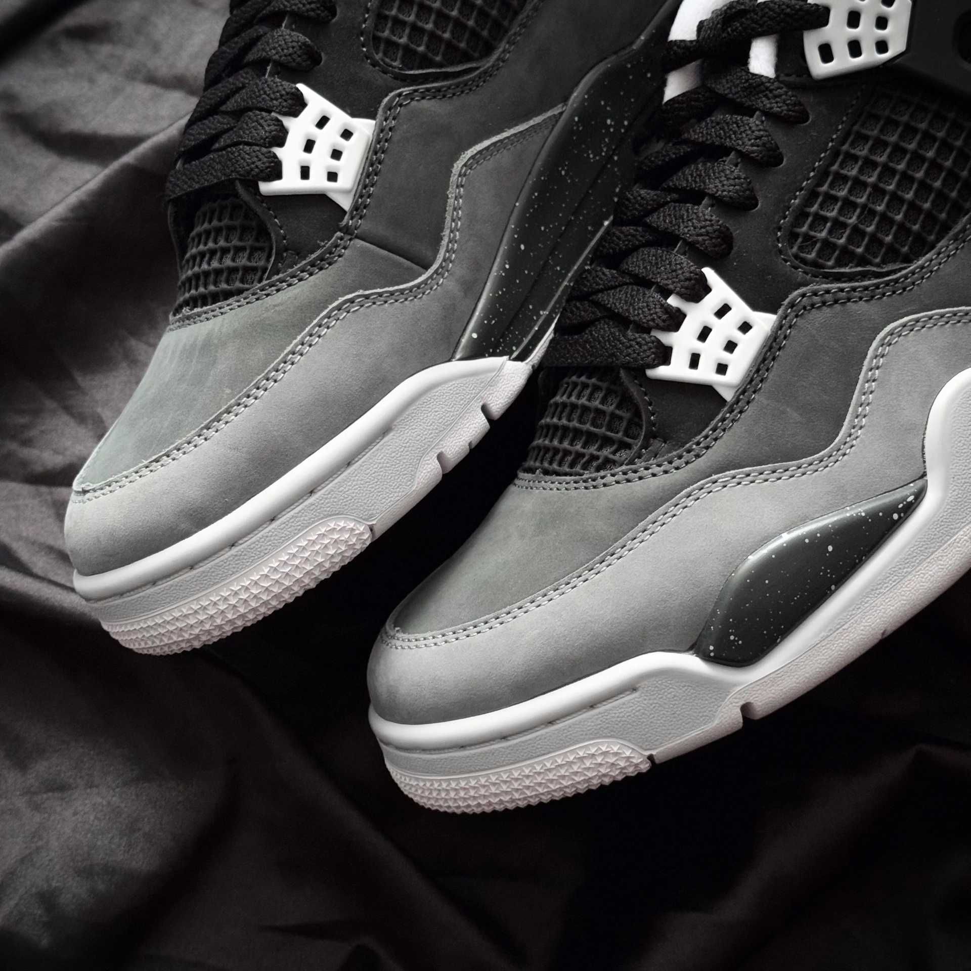 Buty męskie czarny Jordan 4 Black EU 40