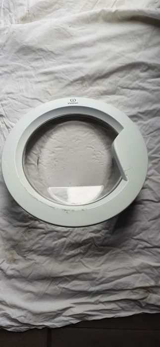 Дверь стиральной машины indesit