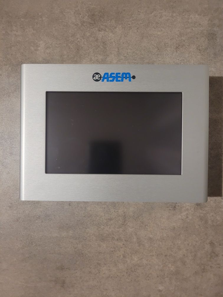 Nowy Panel operatorski HMI30