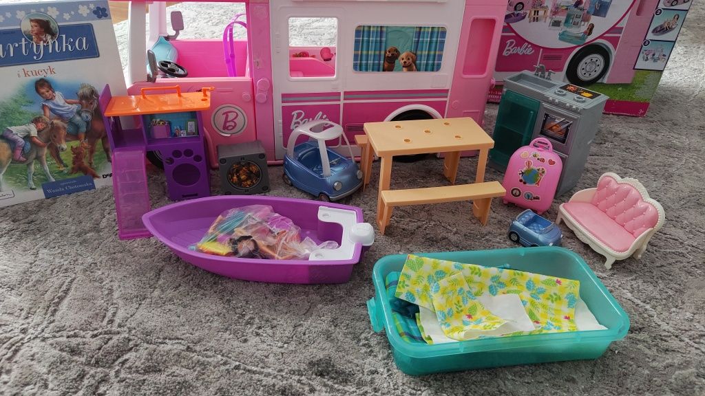 Camper Barbie BDB+