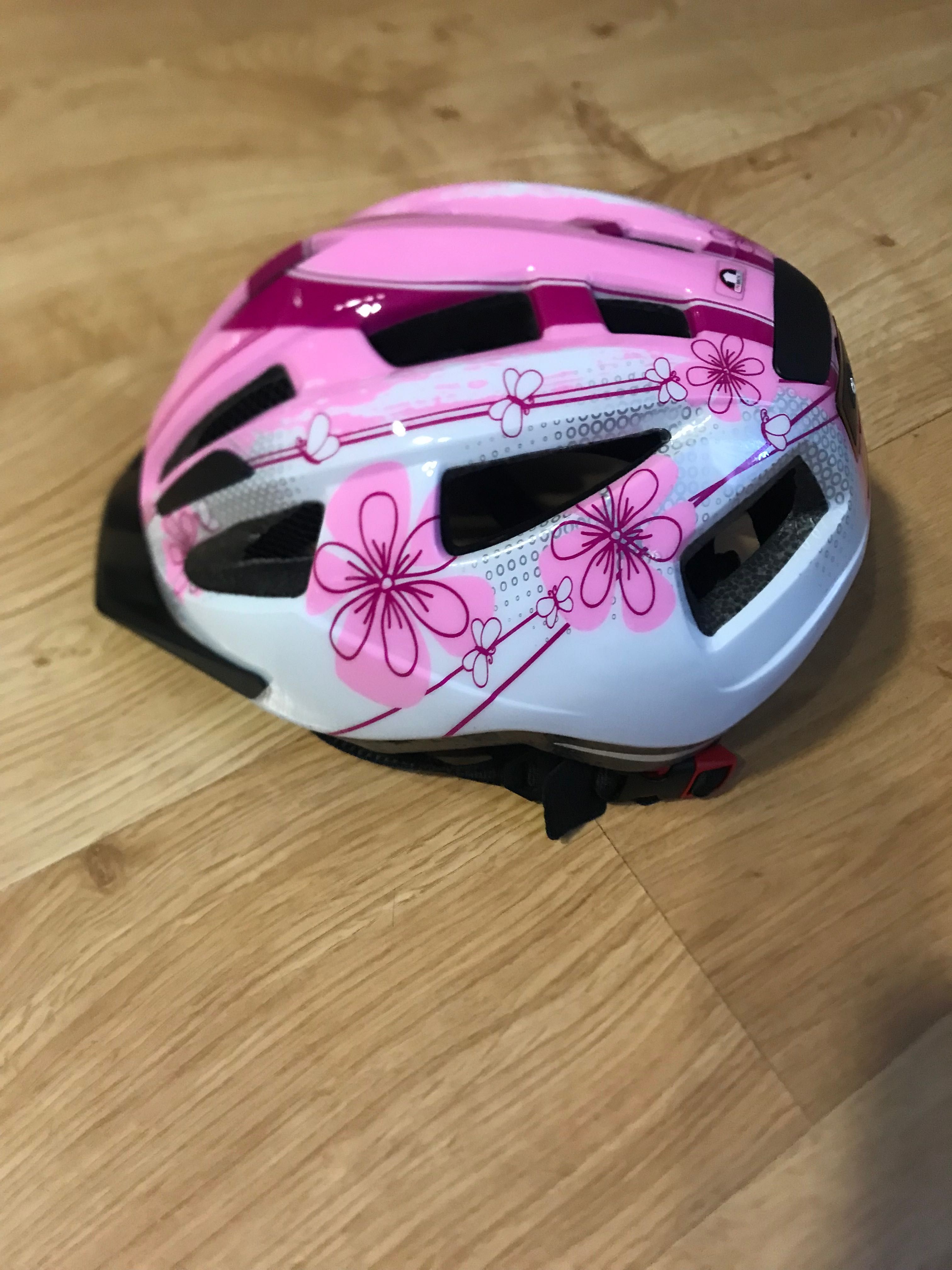 Kask dziewczęcy z lampka z tylu