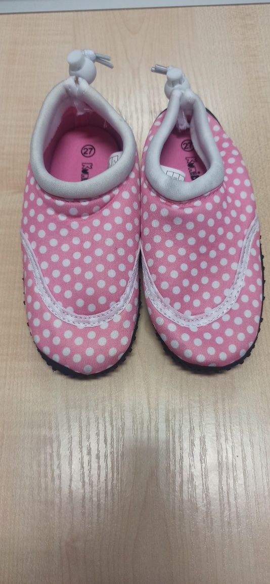 Nowe buty do wody dla dziewczynki rozowe w kropki grochy na plaże 27