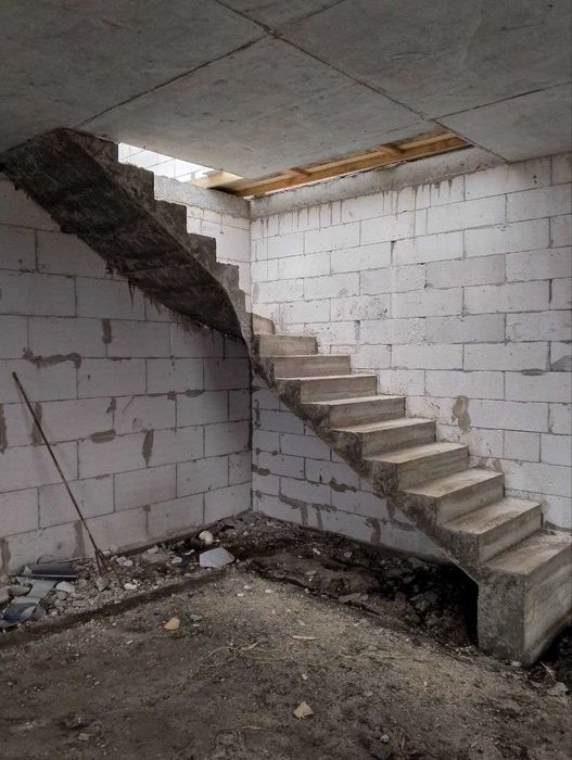 Виготовлення та монтаж бетонних сходів будь-якої складності. ДЗВОНІТЬ!