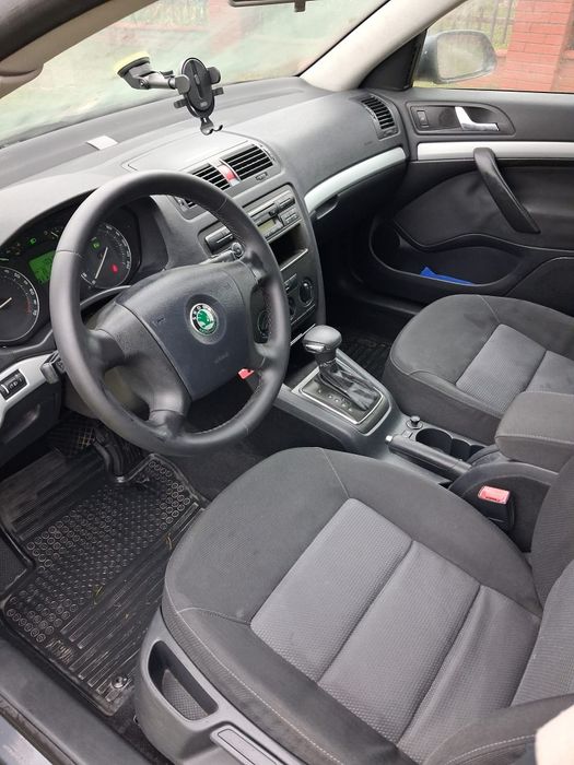 Skoda octavia 1.6 benzyna-> 2008 -> zadbany-> automat