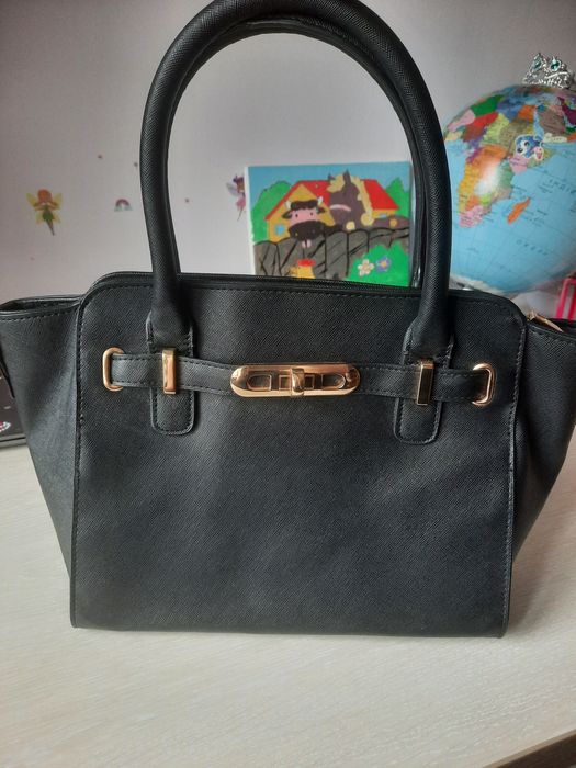 Сумка від фірми F&F