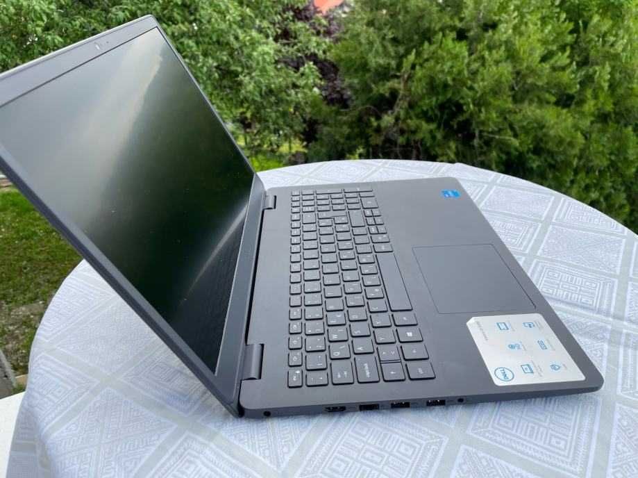 Ноутбук Dell3500